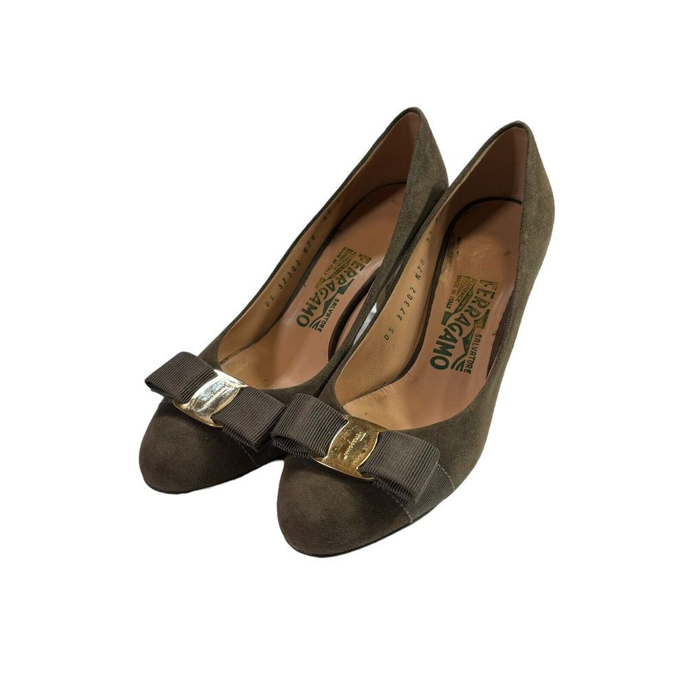 Salvatore Ferragamo Olive Green Suede Vara Bow Heels Size 5 1/2 C